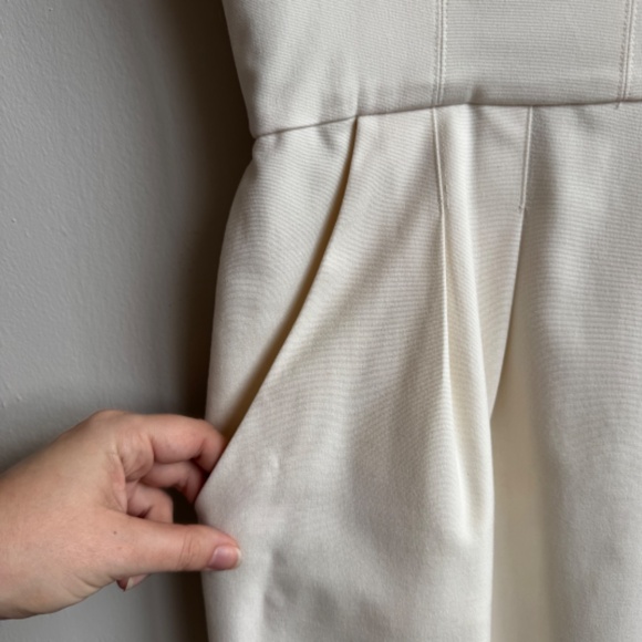 BCBG White Strapless Dress with Pockets! Size 8 - Picture 2 of 6
